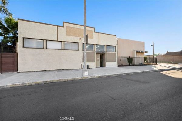 1047 W 3rd ST, San Bernardino, CA 92410