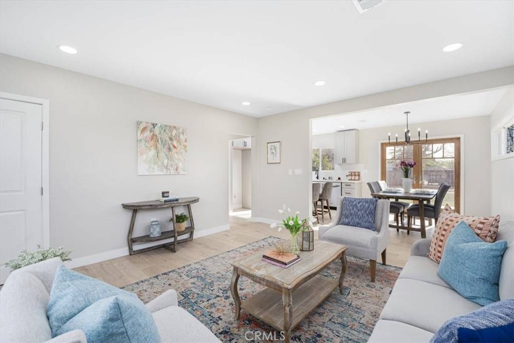 Winnetka, CA 91306,20612 Cohasset ST
