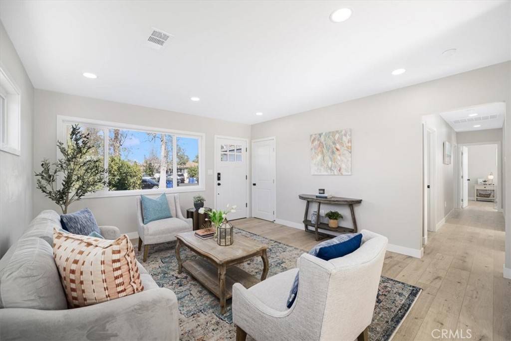 Winnetka, CA 91306,20612 Cohasset ST