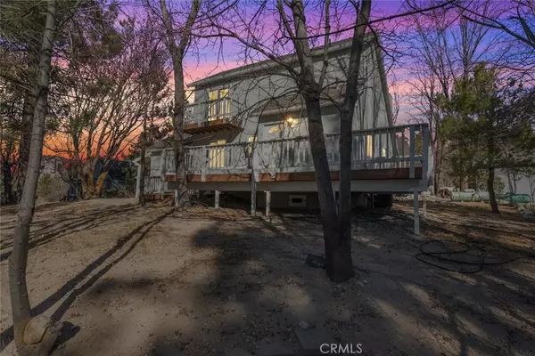 15 Manzanita RD, Running Springs, CA 92382