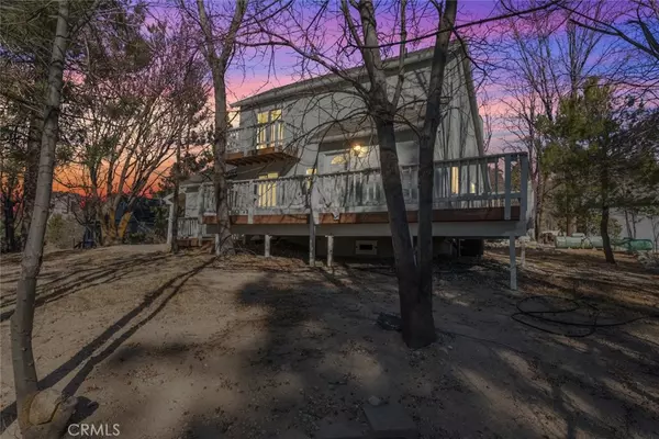 15 Manzanita RD, Running Springs, CA 92382