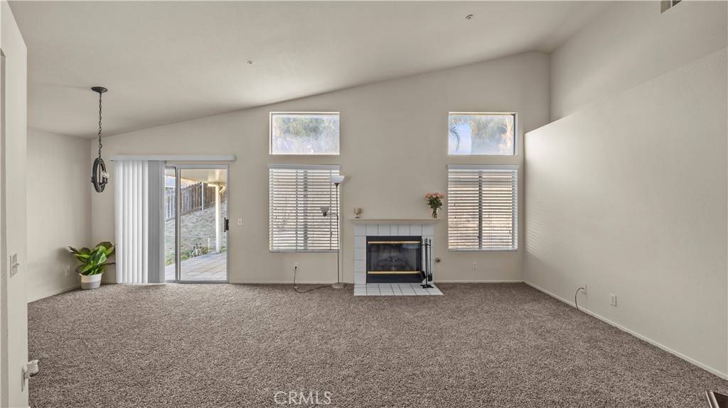 Highland, CA 92346,27760 Pebble CT