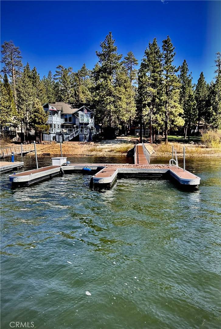 Big Bear Lake, CA 92315,39124 Waterview DR