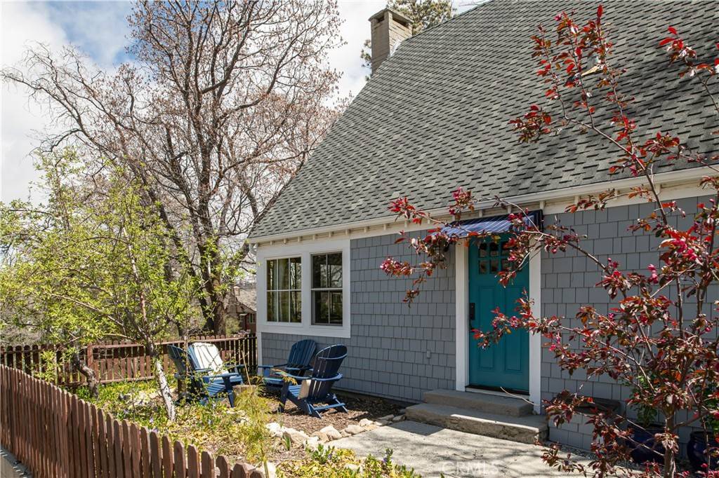 419 Hemlock DR, Lake Arrowhead, CA 92352