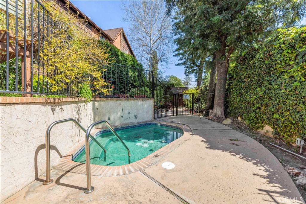 Panorama City, CA 91402,9350 Moonbeam AVE #7