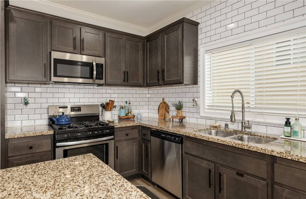 Calimesa, CA 92320,244 Country Club DR