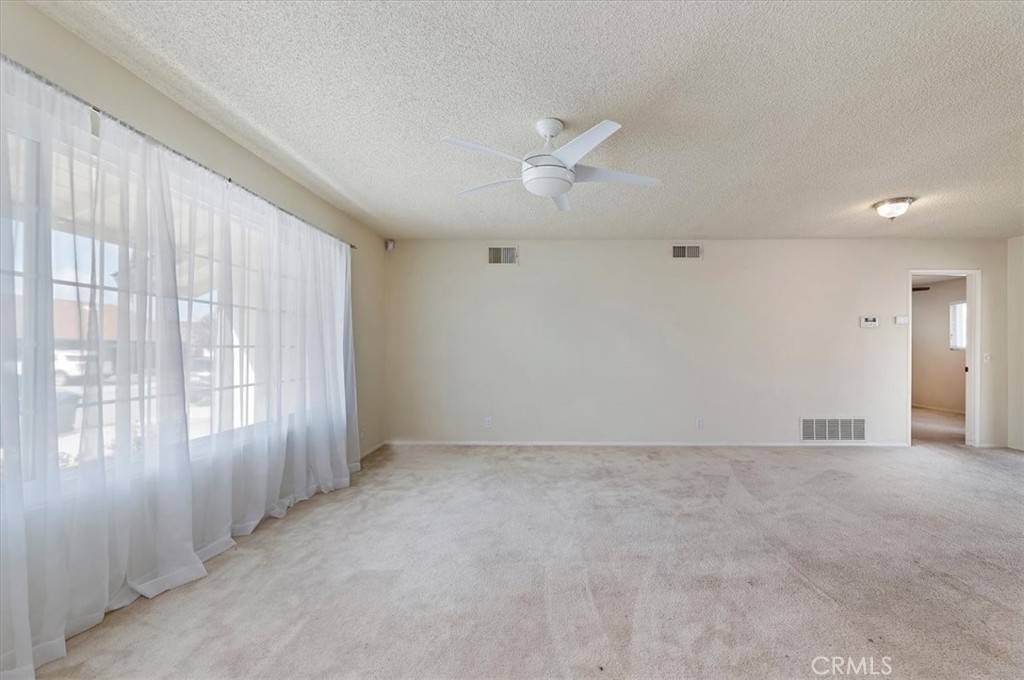 Hemet, CA 92543,1160 W Montrose AVE
