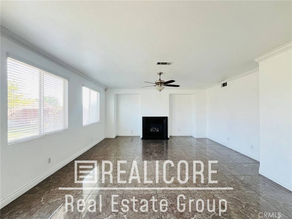 Rialto, CA 92376,405 E Lurelane ST
