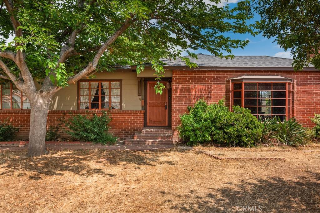 1131 S Vicentia AVE, Corona, CA 92882