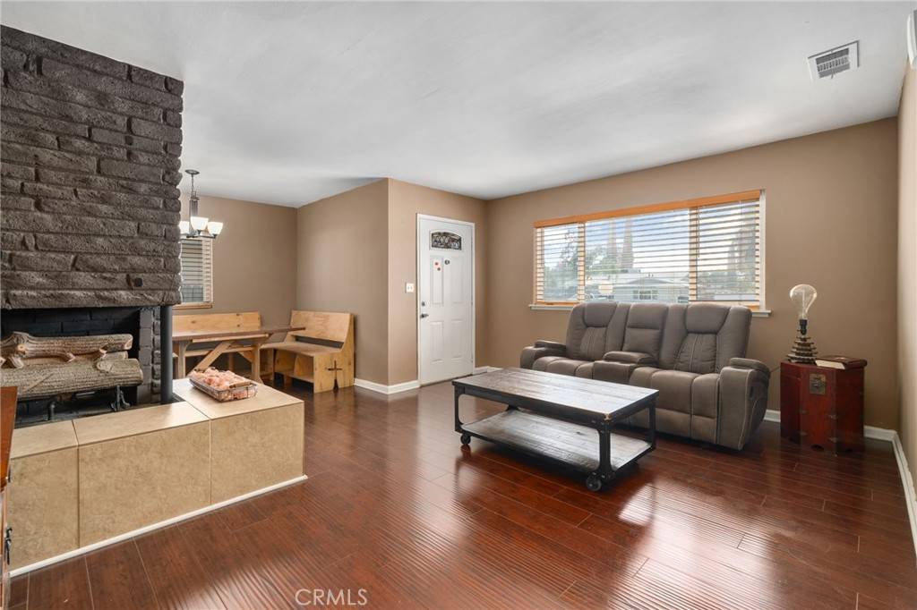 Redlands, CA 92374,614 Naomi ST