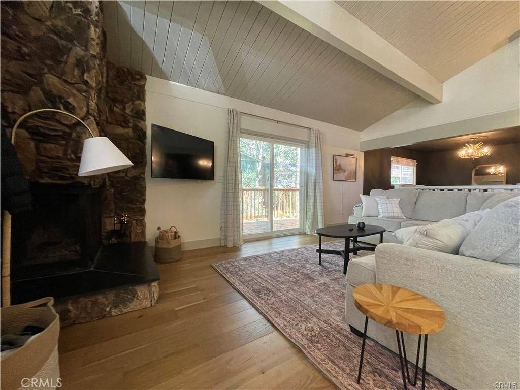 Crestline, CA 92325,938 Balfrin DR