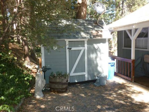 24600 S Albrun DR, Crestline, CA 92325