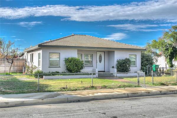 26553 Ward ST, Highland, CA 92346