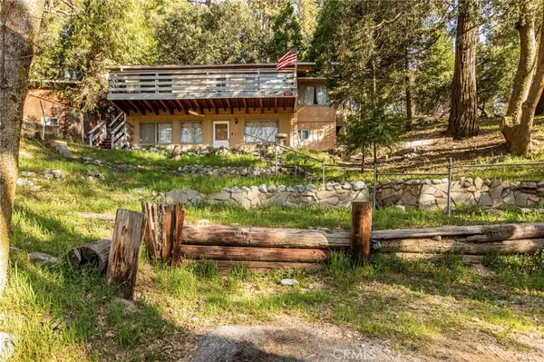 Crestline, CA 92325,327 Weisshorn DR