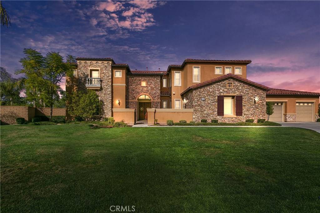 Corona, CA 92883,21766 Thimbleberry CT