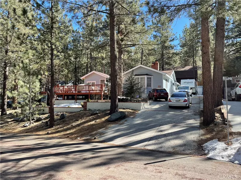 439 Blue Jay DR, Wrightwood, CA 92397