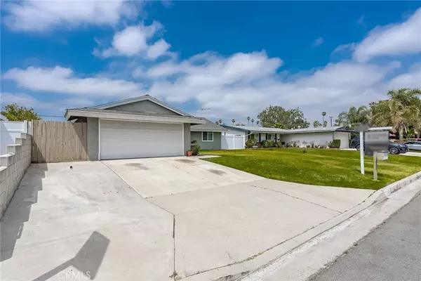 Corona, CA 92879,3740 WINDSONG ST