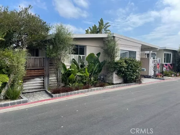 93 Yorktown #93, Newport Beach, CA 92660