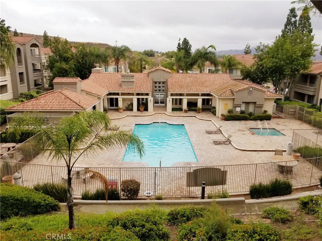 1010 La Terraza CIR #301, Corona, CA 92879