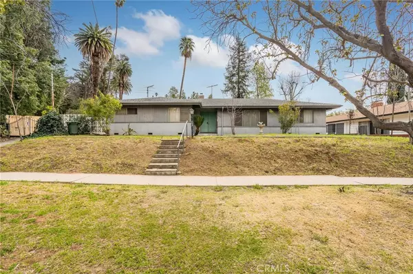 405 W Highland AVE, Redlands, CA 92373