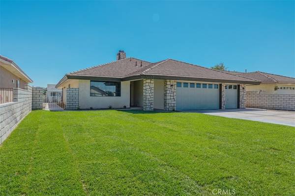 Helendale, CA 92342,26335 Catamaran LN