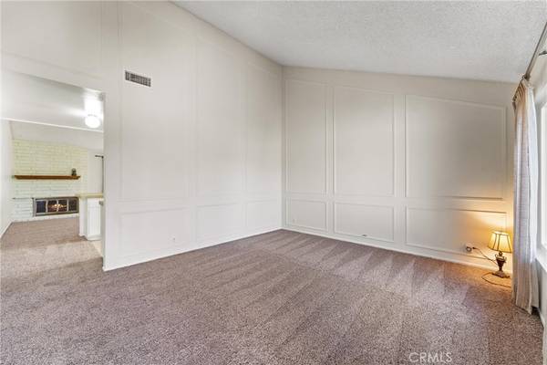 Cerritos, CA 90623,7672 El Lobo CIR