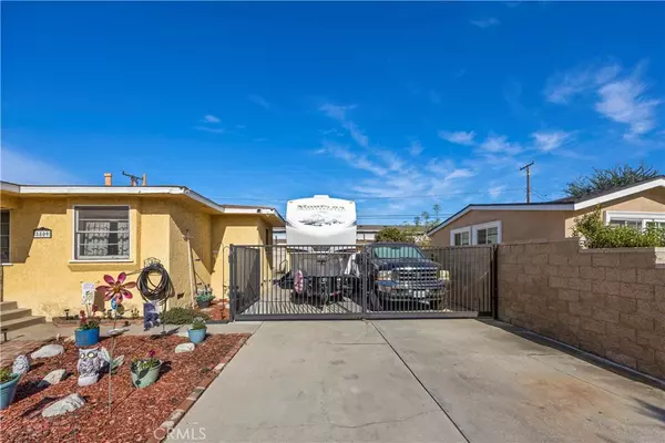 Downey, CA 90242,8809 Dalen ST