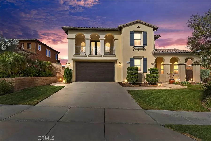 7585 Lady Banks LOOP, Corona, CA 92883