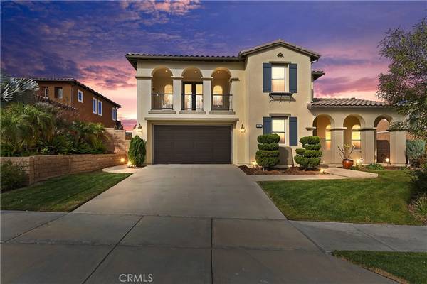 7585 Lady Banks LOOP, Corona, CA 92883