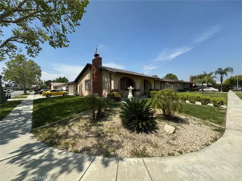 674 S Idyllwild AVE, Rialto, CA 92376