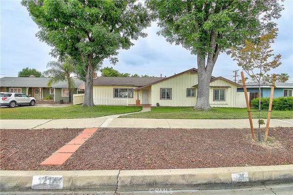 Corona, CA 92882,121 W Citron ST