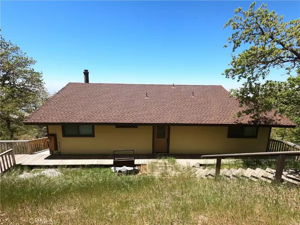 28200 Deertrail DR, Tehachapi, CA 93561