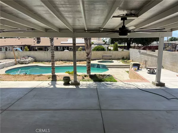 Redlands, CA 92374,1563 Robyn ST