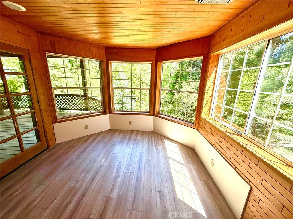 Lake Arrowhead, CA 92352,27547 W Shore RD