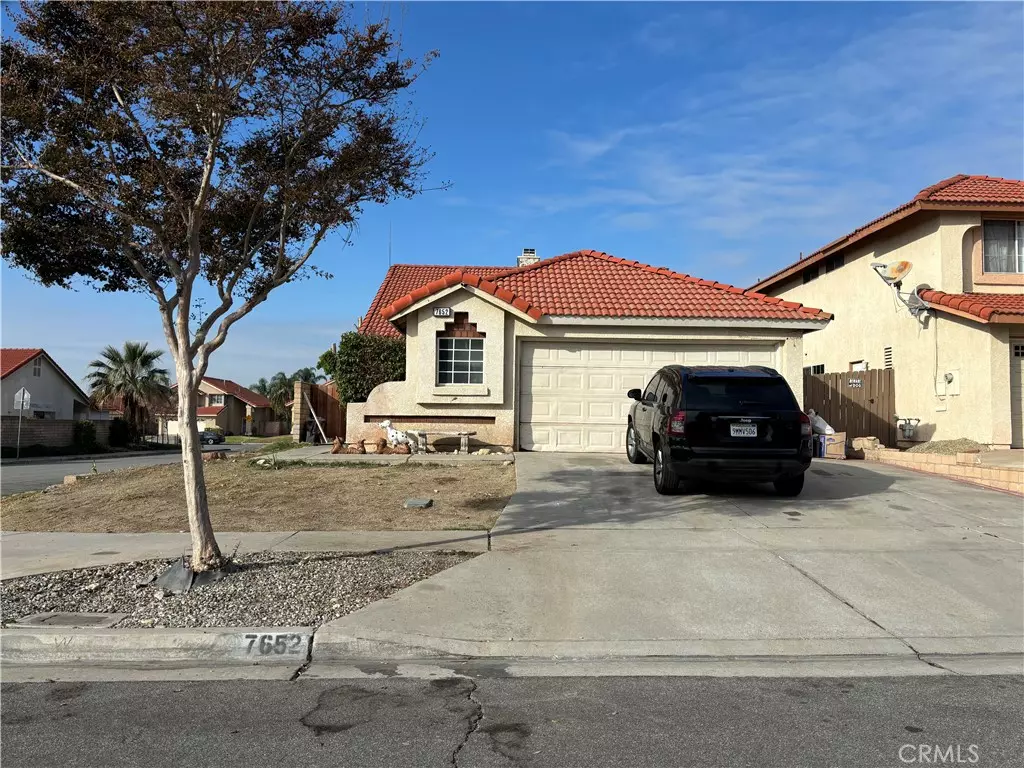 Fontana, CA 92336,7652 Plumaria DR