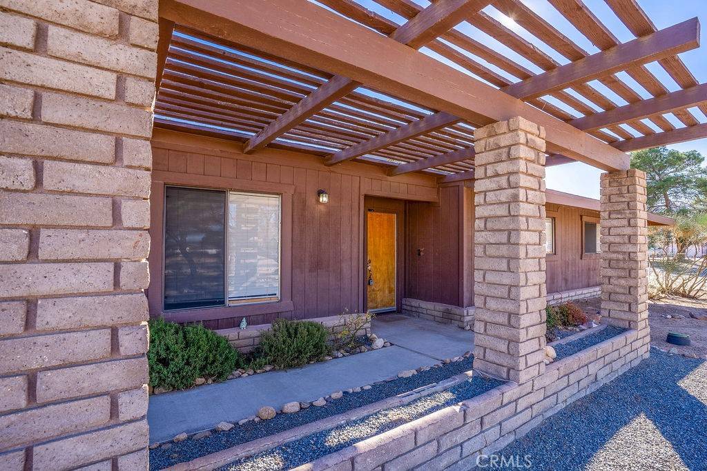 Apple Valley, CA 92307,19801 Talihina RD