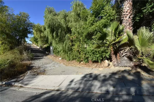 San Bernardino, CA 92404,3618 Hemlock DR