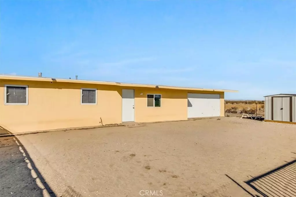 Llano, CA 93544,18039 E Avenue R