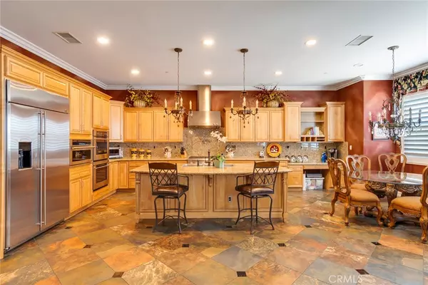 Riverside, CA 92506,650 Crystal Mountain CIR