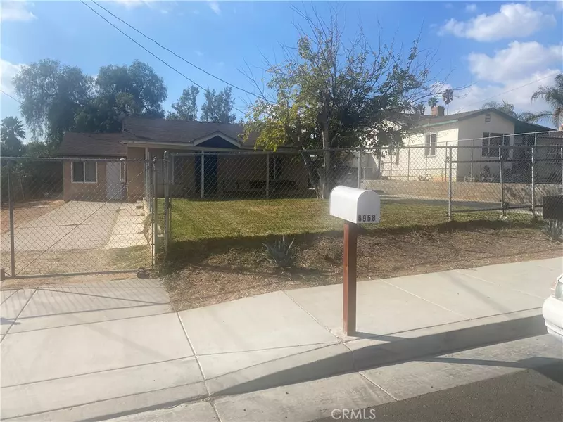 6958 37th ST, Jurupa Valley, CA 92509