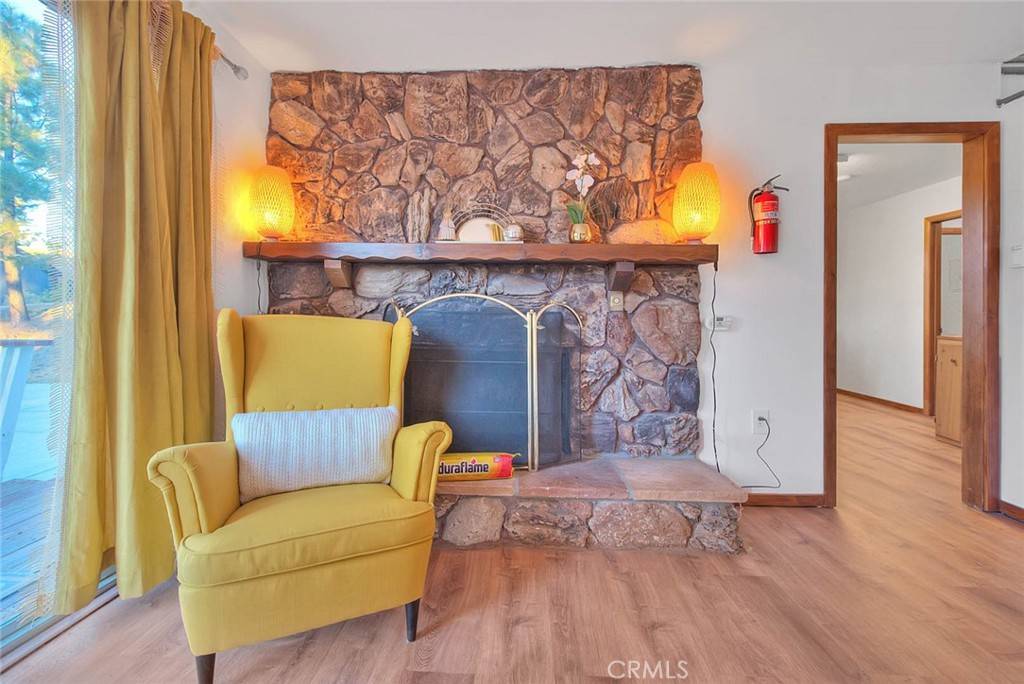 Big Bear Lake, CA 92315,527 Cottage LN