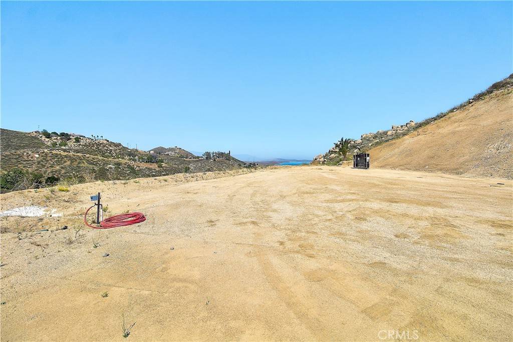 Perris, CA 92570,20653 Mustang CT