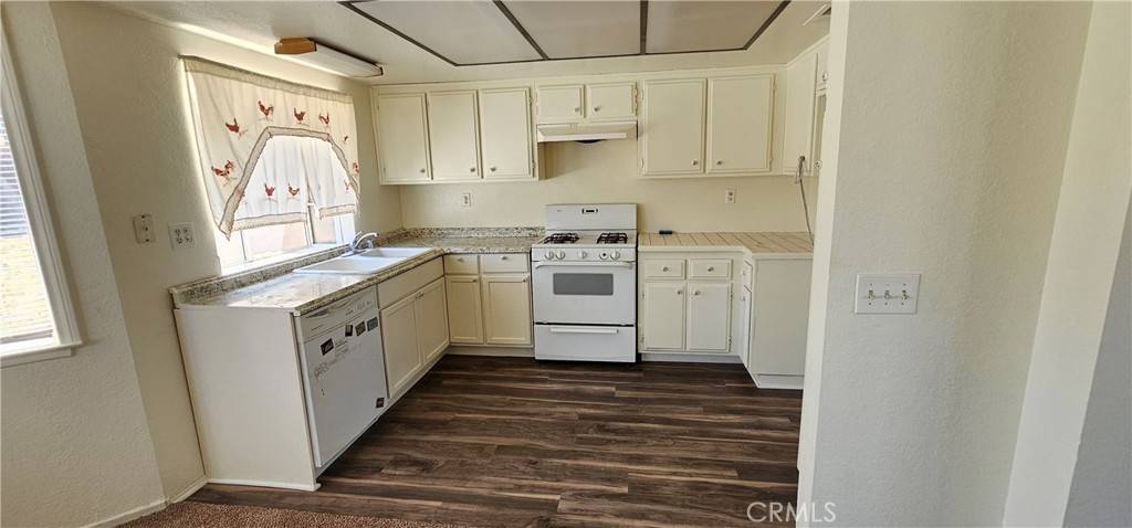 Redlands, CA 92374,1518 Canterbury CIR