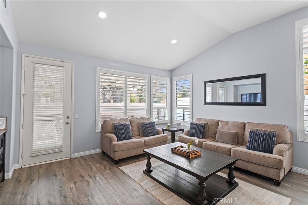 Corona, CA 92879,839 La Docena LN