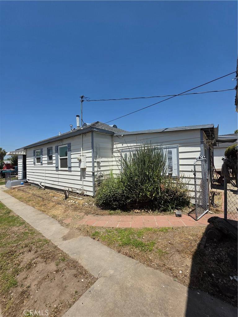 San Bernardino, CA 92404,6965 Fairfax DR