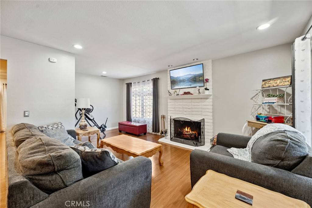 Riverside, CA 92504,2972 Quebec DR