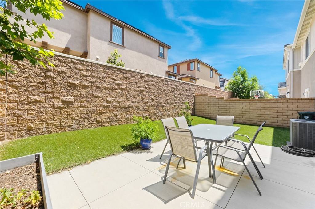Fontana, CA 92336,16502 Casa Grande AVE #318
