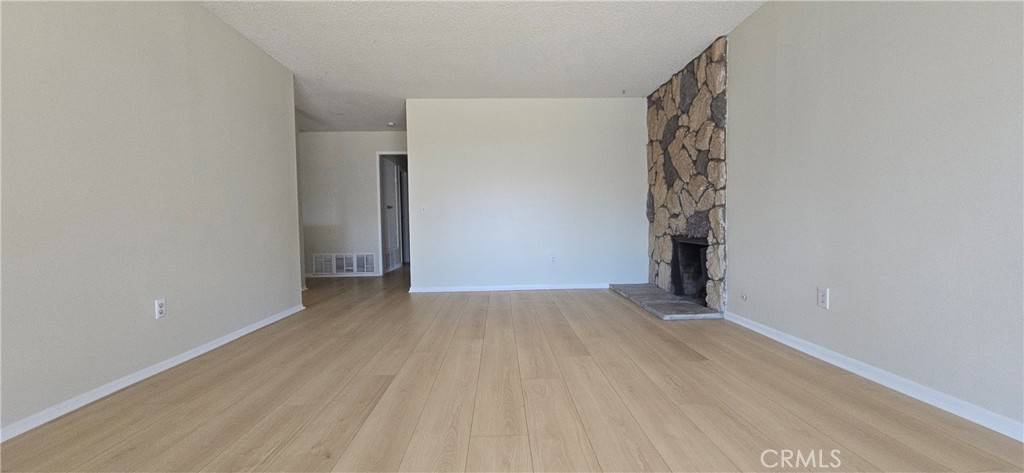 Riverside, CA 92507,260 W Shady Grove DR