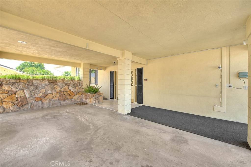 Fontana, CA 92335,9465 Palo Verde AVE