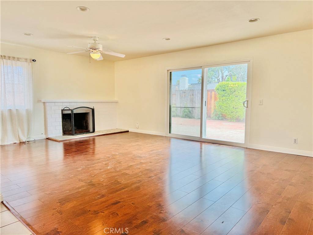 Costa Mesa, CA 92626,960 Junipero DR